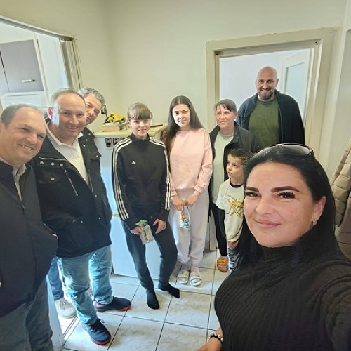 PES Activists Satu Mare aduc bucurie unei familii cu șapte copii