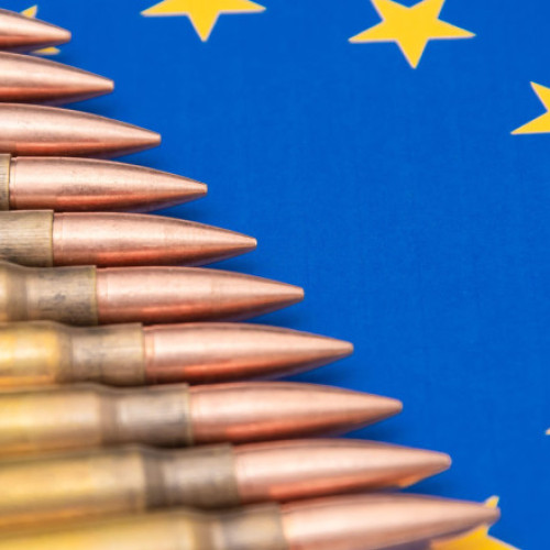 Donald Trump pune presiune pe NATO pentru un pilon european mai puternic