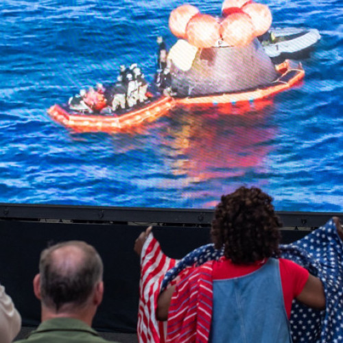 Astronauții Artemis II s-au întors cu succes pe Pământ după nouă zile în spațiu