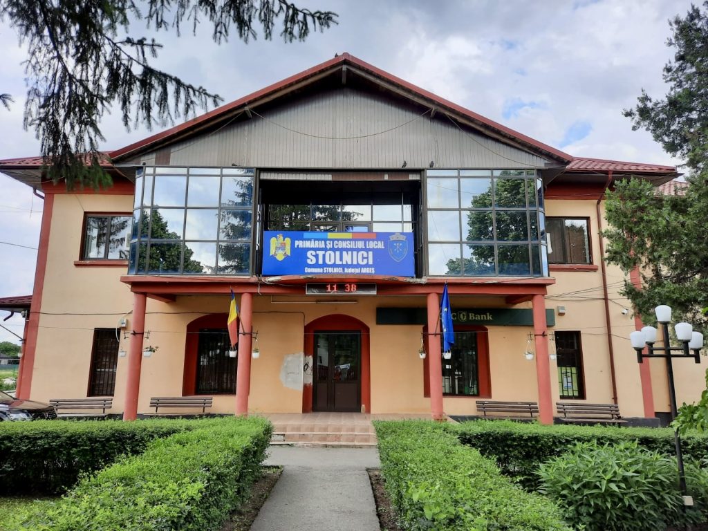 Lucrări de extindere a rețelei de apă în comuna Stolnici