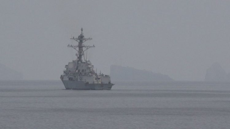 Americanii lansează operațiunea de curățare a Strâmtorii Ormuz
