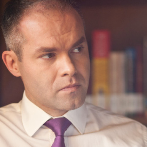 Daniel Funeriu critică grafica manualelor de științe din România