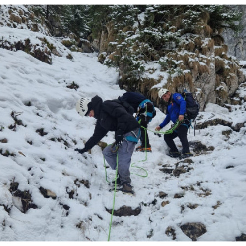 Intervenție de urgență în Masivul Piatra Craiului pentru salvarea a doi turiști