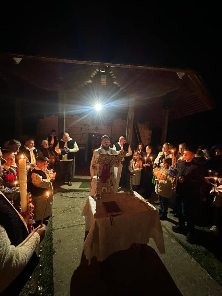 Credincioșii din Glod au sărbătorit cu emoție Învierea lui Hristos