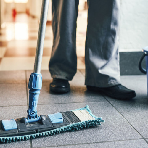 Ministerul Economiei lansează achiziție de 1,5 milioane lei pentru servicii de curățenie