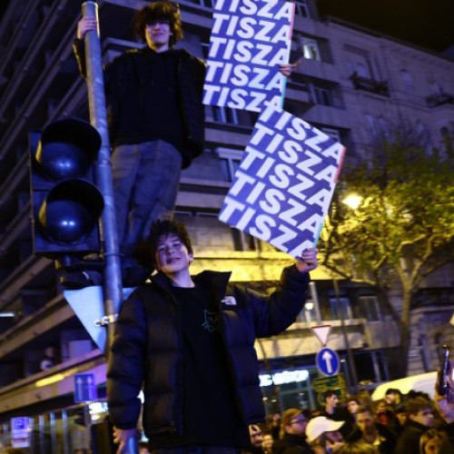 TISZA obține o victorie zdrobitoare în alegerile parlamentare din Ungaria