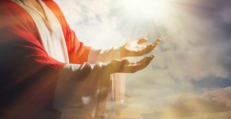 Credincioșii ortodocși sărbătoresc Lunea Albă, simbol al renașterii spirituale