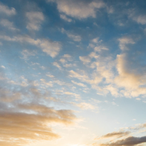 Vreme stabilă în București, avertizări de vânt puternic în Caraș-Severin