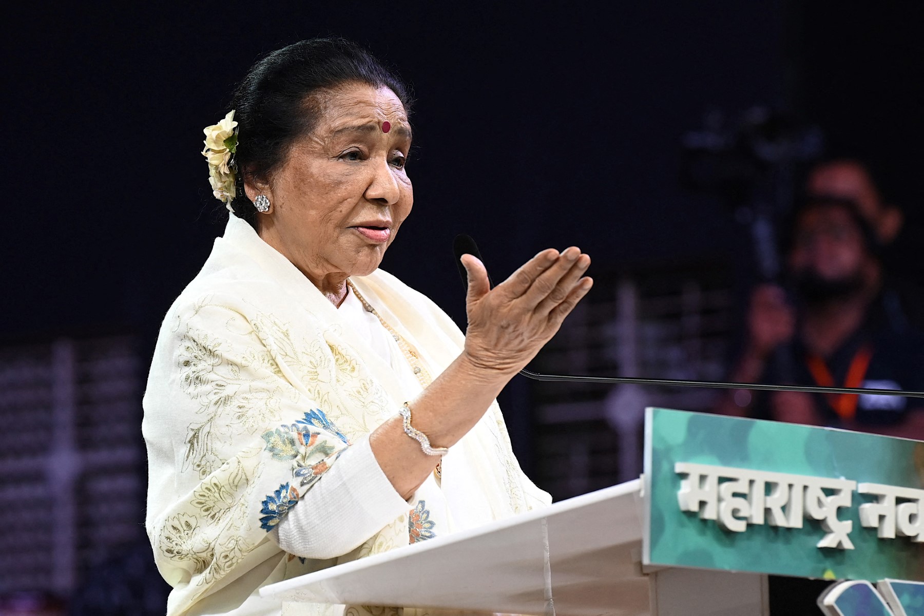 Legendară cântăreață indiană de Bollywood Asha Bhosle a murit la 92 de ani
