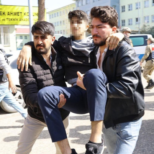 Atac armat într-un liceu din Turcia: 16 persoane rănite