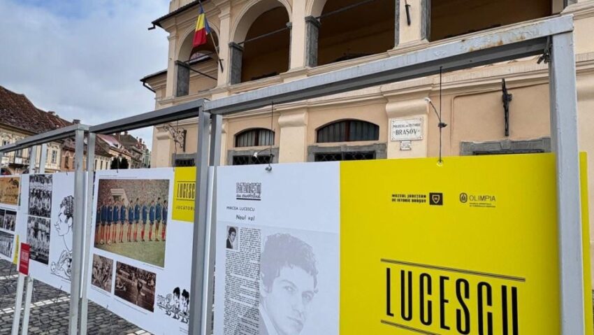 Expoziție dedicată lui Mircea Lucescu în Piața Sfatului din Brașov