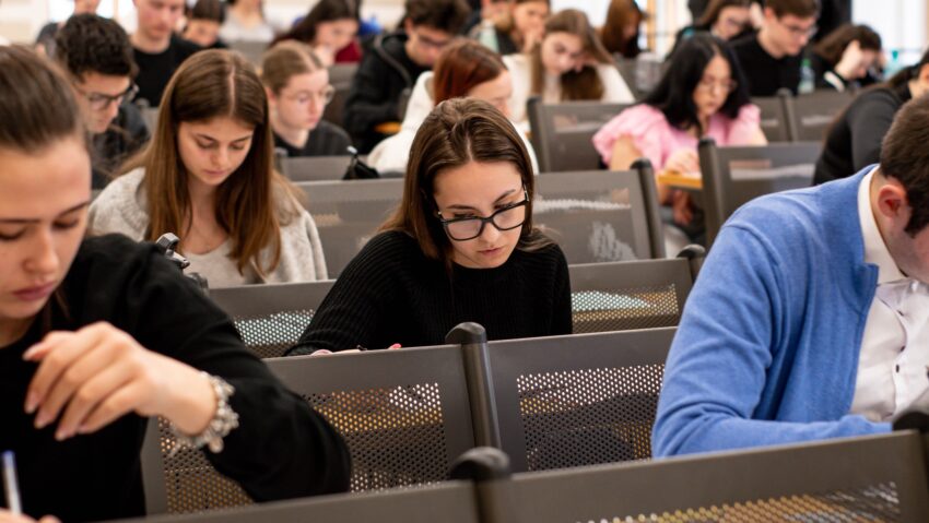 UMFST Târgu Mureș organizează sesiune de preadmitere pentru șapte programe de licență