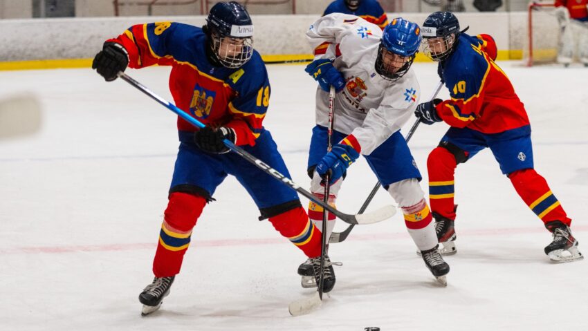 România înfruntă Japonia la Campionatul Mondial de hochei pe gheață