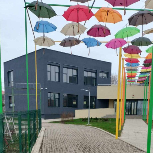 Şcoala în vale, din Smârdan, a fost reconstruită - un proiect de 10 milioane de lei, finalizat de Adrian Onicescu