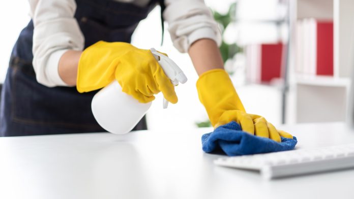 Cererea pentru servicii de curățenie crește semnificativ în România primăvara aceasta