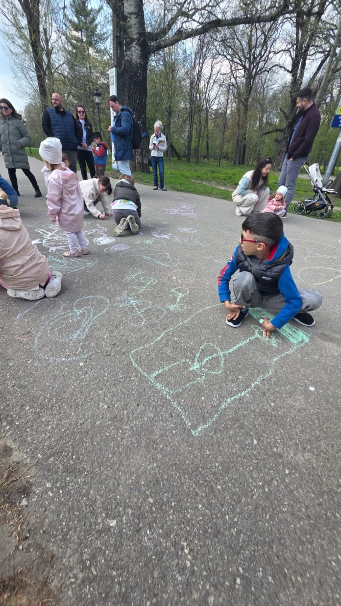 Activitățile de sărbători pascale atrag zeci de copii la Mogoșoaia