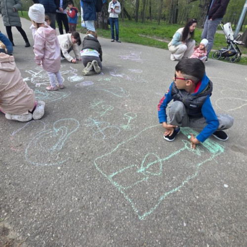 Activitățile de sărbători pascale atrag zeci de copii la Mogoșoaia