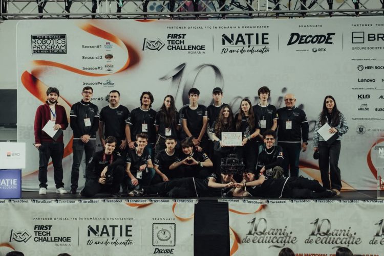 Elevii de la „EXOROS” se confruntă cu o ultimă șansă în competiția internațională