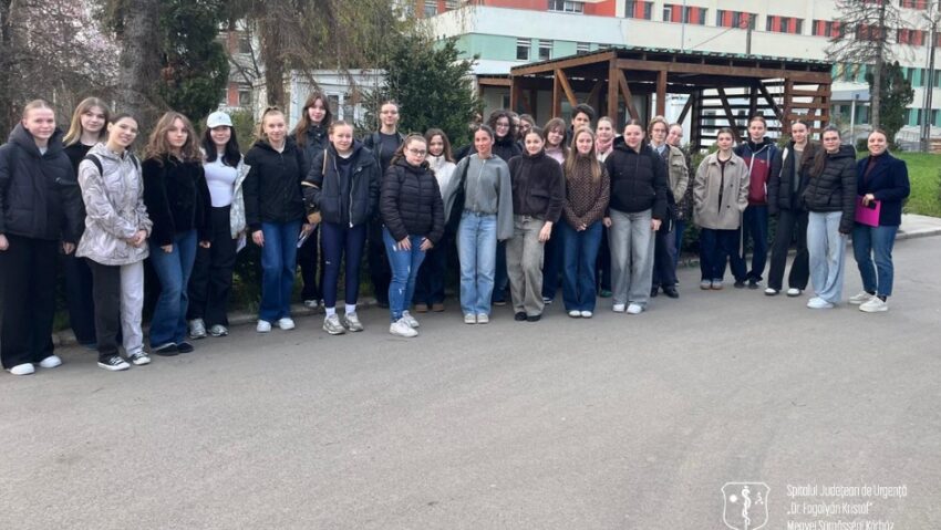 Elevii din Covasna și Harghita Explorează Carierele Medicale prin Programul 'Shadow'