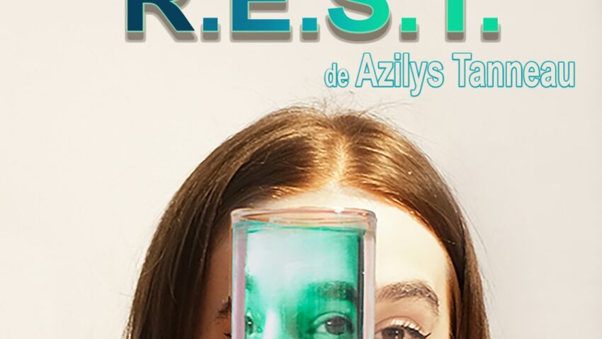 Premiera spectacolului „R.E.S.T.” la Teatrul Național Târgu Mureș