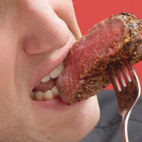 Studiu leagă consumul de carne de un risc mai mic de demență, dar doar pentru un grup