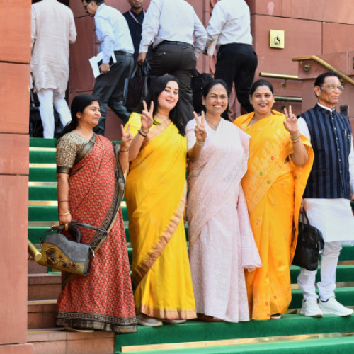 India își propune să dubleze mandatele parlamentare și să rezerve locuri pentru femei