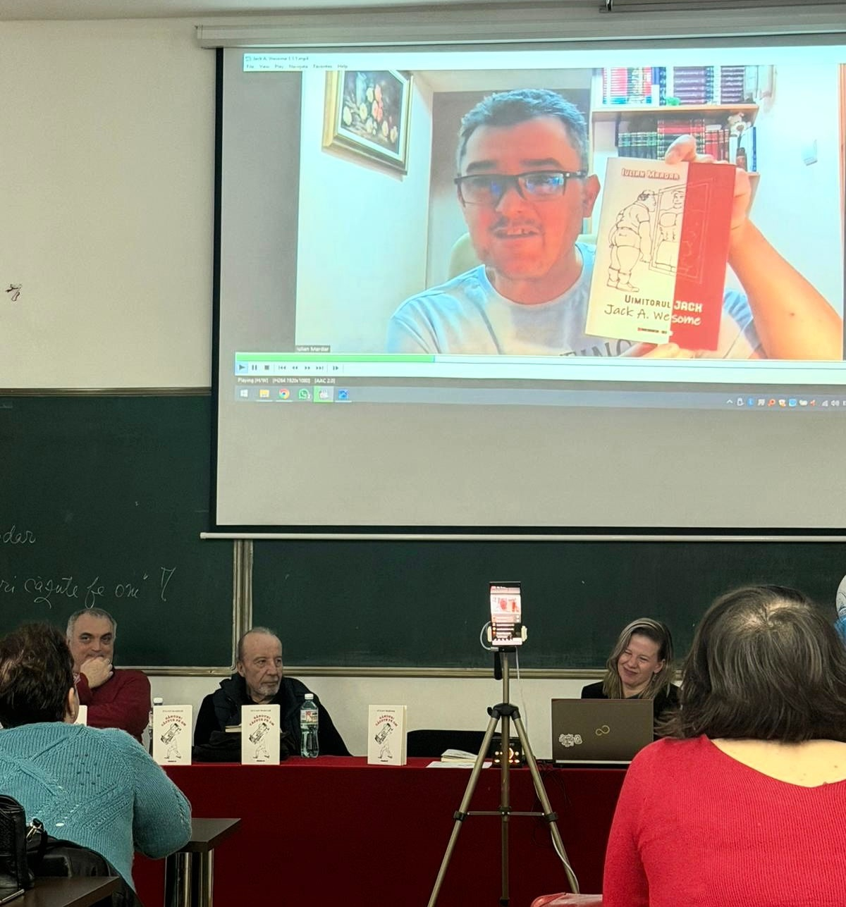 Lansare de carte la Universitatea "Dunărea de Jos" cu Iulian Mardar