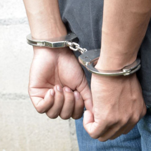 Un tânăr din Hunedoara reținut pentru incitare la violență și ură