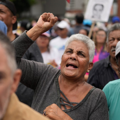 Sindicaliștii din Venezuela cer alegeri și creșteri salariale în fața Ambasadei SUA