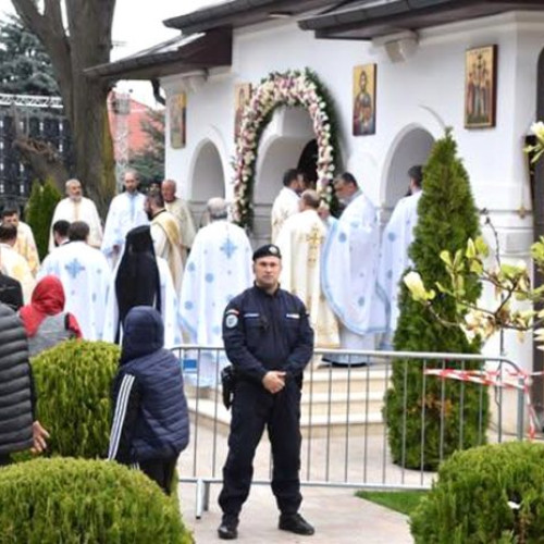 Jandarmii de la Gruparea Mobilă „Matei Basarab” Ploieşti asigură, azi, ordinea la Mănăstirea Ghighiu