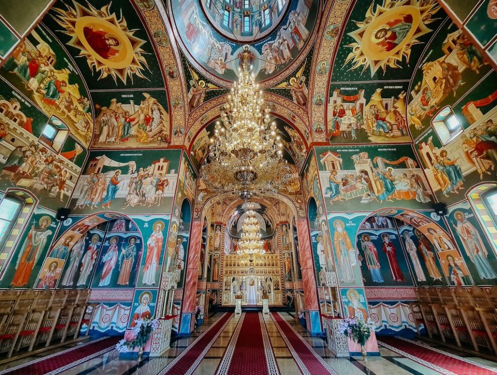 Izvorul Tămăduirii, sărbătorit în Mănăstirea de la Salva