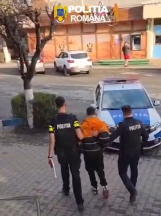 Tânăr reținut pentru violență în Petroșani, două persoane sub control judiciar