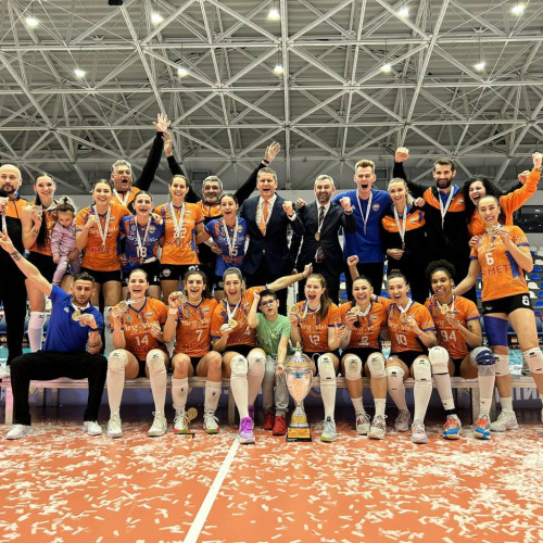 Sport de top în Sala "Ioan Valerian" din Târgoviște! Sâmbătă, iubitorii sportului sunt invitați la meciurile echipelor de primă ligă din municipiu.