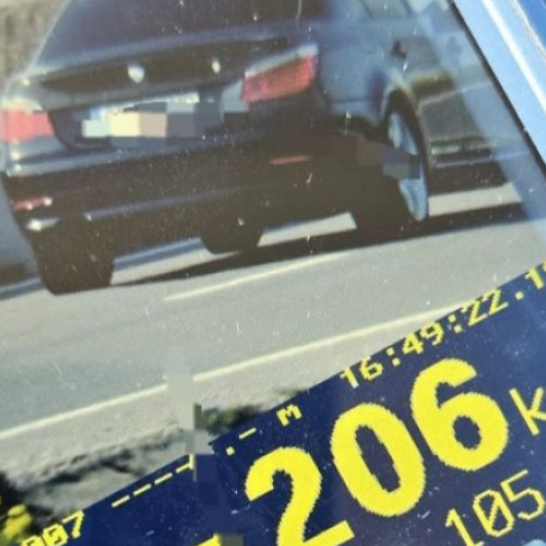 Șofer prins cu 206 km/h pe DN 5, amendat cu peste 4.000 de lei