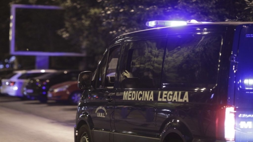 Descoperire tragică în Pitești: o femeie de 47 de ani găsită decedată