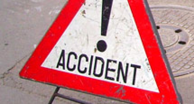 Accident rutier pe DN 72, două persoane implicate