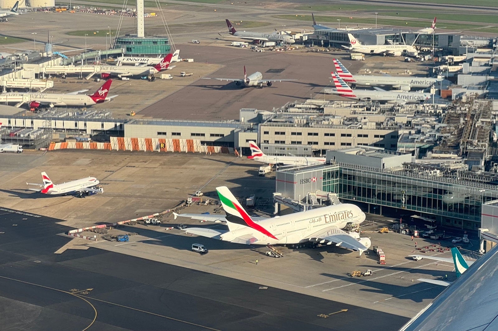 Crește îngrijorarea legată de lipsa combustibilului pentru avioane în Europa