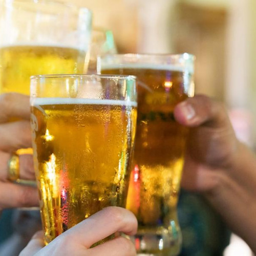 Ce se întâmplă când bei bere în fiecare zi, spun experții