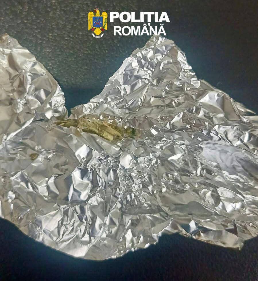 Poliția din Târgu Ocna descoperă substanțe suspecte în timpul unui control