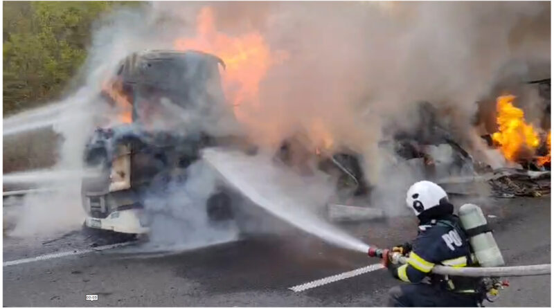 Intervenție rapidă la un incendiu de vehicul pe drumurile din zonă