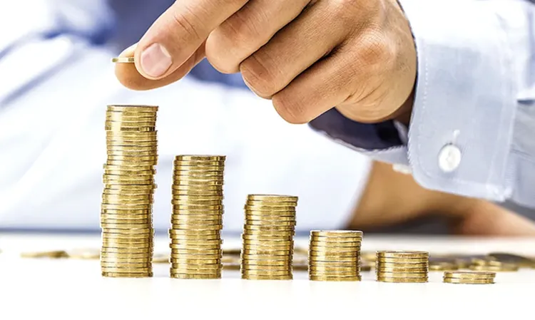 Instabilitatea politică amenință economia României, avertizează expertul Adrian Negrescu