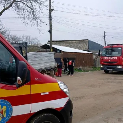 Accident tragic în Crăcăoani: un bărbat de 75 de ani a murit sub o autoutilitară