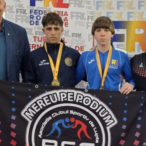 Peste 250 de sportivi participă la turneul internațional de lupte din București