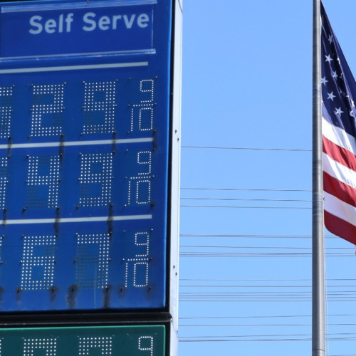 Dacă exportăm petrol, de ce cresc prețurile la benzină?