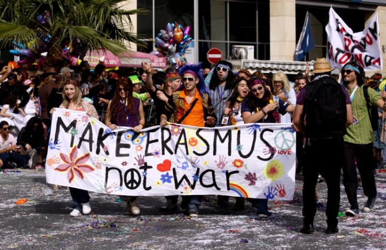 Regatul Unit reintră în programul Erasmus+ din 2027