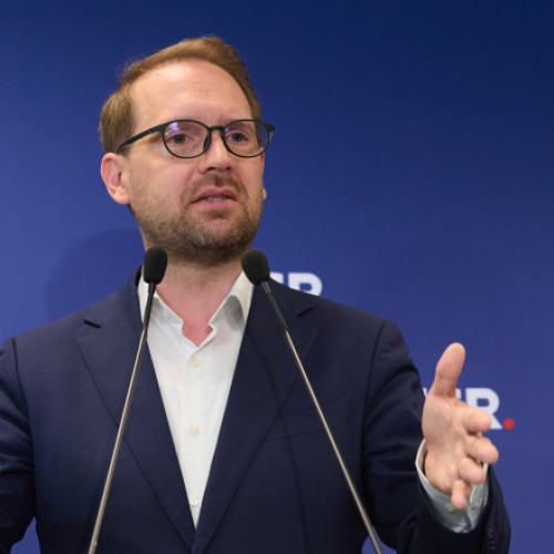 USR susține premierul Ilie Bolojan și acuză PSD de criza politică