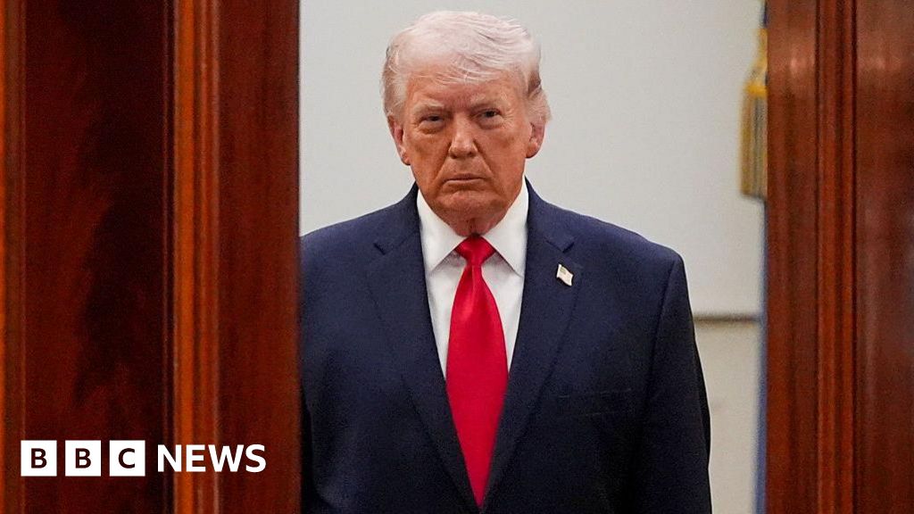 Suspiciuni de tranzacționare internă în timpul președinției lui Trump