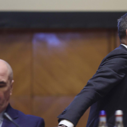 Social-democraţii din România iniţiază demiterea prim-ministrului Ilie Bolojan