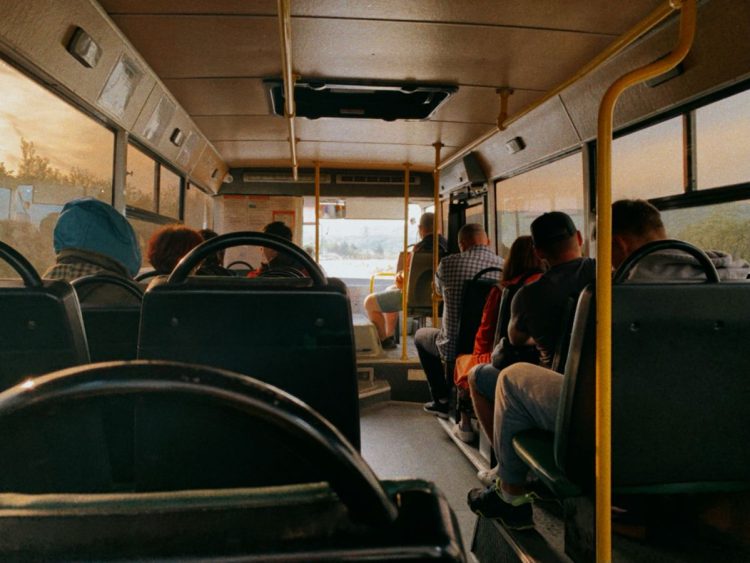 Finanțarea transportului local pentru studenți se modernizează prin noi reguli