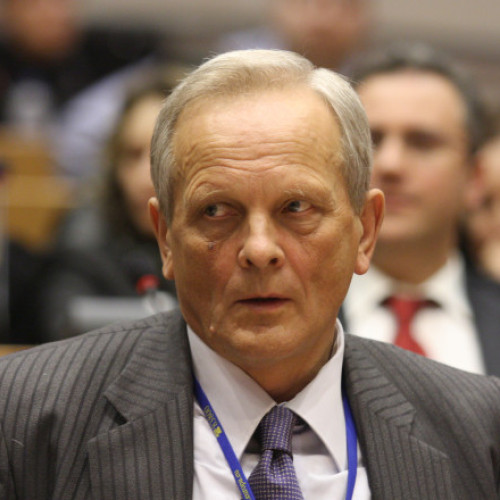 Theodor Stolojan: România riscă pierderea fondurilor europene